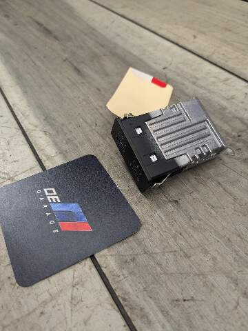 OEM BMW G01 G02 G11 G12 G20 G30 F97 USB Type C Charger Port Socket Connector