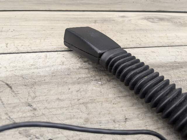 OEM BMW F01 F02 F10 PRE LCI Front Right Passenger Seatbelt Seat Belt Buckle