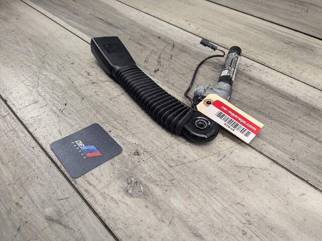 OEM BMW F01 F02 F10 PRE LCI Front Right Passenger Seatbelt Seat Belt Buckle