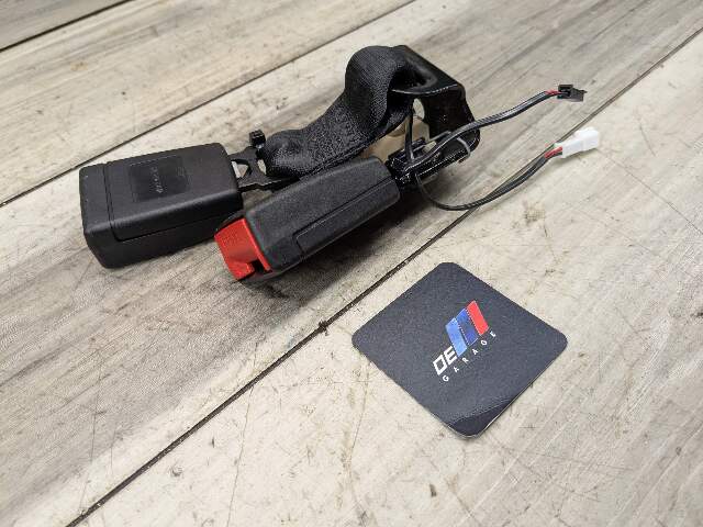OEM BMW G01 G02 F97 F98 X3M REAR Right Passenger Side SeatBelt Seat Belt Buckle