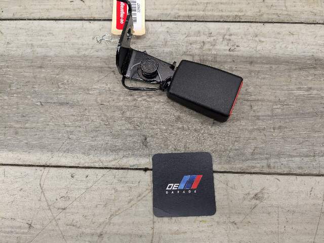 OEM BMW G01 G02 F97 F98 X3M X4M REAR Left Driver Side SeatBelt Seat Belt Buckle