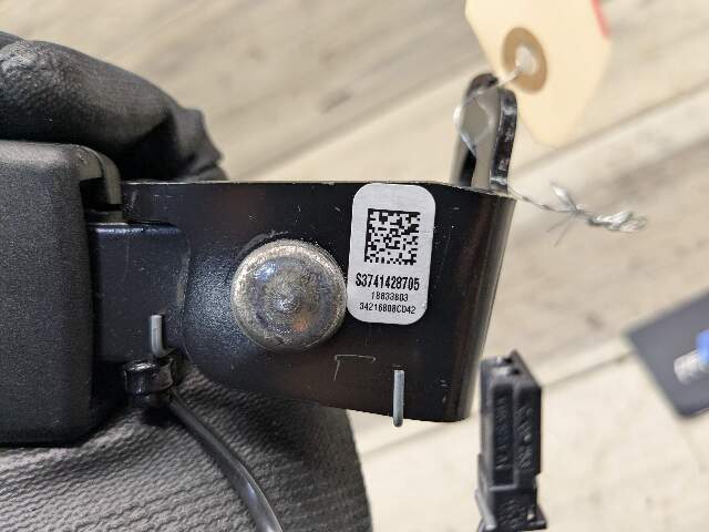 OEM BMW G01 G02 F97 F98 X3M X4M REAR Left Driver Side SeatBelt Seat Belt Buckle