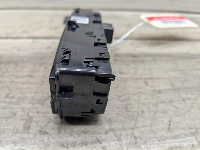 18-24 OEM BMW G01 G02 F97 F98 X3 X4 AC Rear Heater Climate Control Switch Panel
