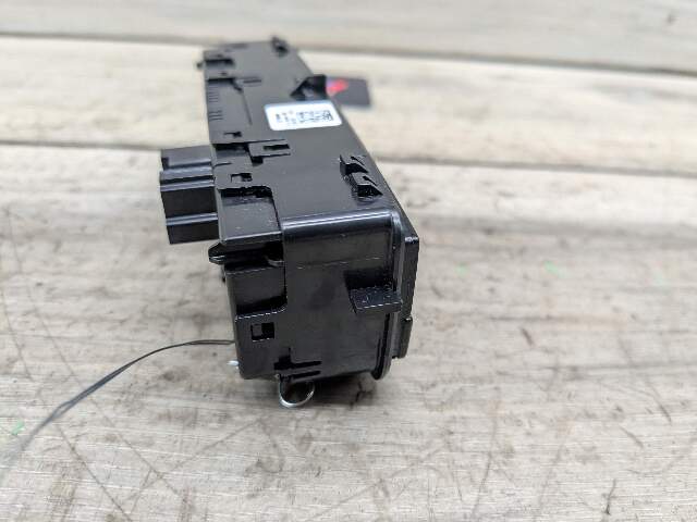 18-24 OEM BMW G01 G02 F97 F98 X3 X4 AC Rear Heater Climate Control Switch Panel