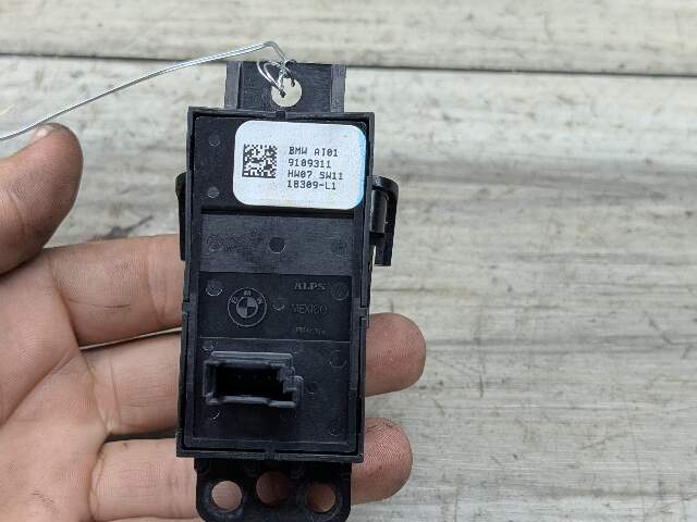 OEM BMW F90 M5 G30 G01 X3 G02 X4 F97 F98 Parking Brake Auto Hold Switch BLACK