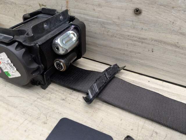 OEM BMW F90 M5 G30 530 540 Rear Left Right Upper Seatbelt Seat Belt Retractor