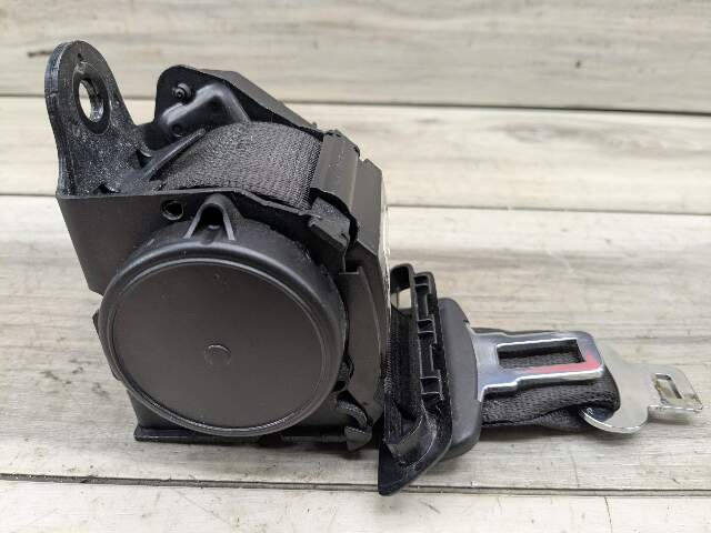 OEM BMW F90 M5 G30 530 540 Rear Center Middle Upper Seatbelt Seat Belt Retractor