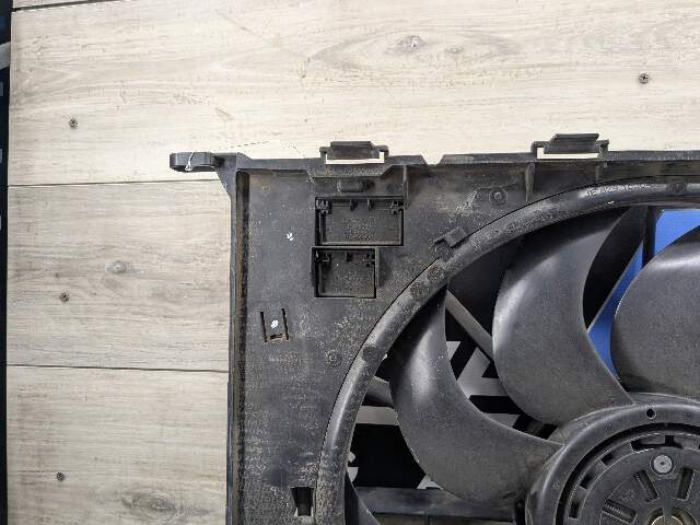 16-20 OEM BMW G12 740 G30 530 540 Engine B46 B58 Radiator Cooling Fan Motor 600W
