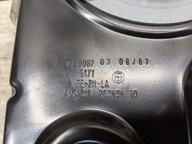 OEM BMW E93 328 330 335 F33 435 440 Convbertible Vibration Absorber Battery Tray