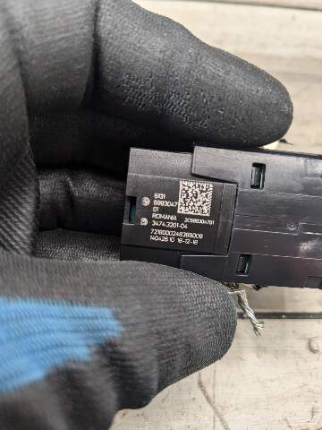 16-23 OEM BMW F90 G12 G30 Door Lock Emergency Hazard Flasher Control Switch