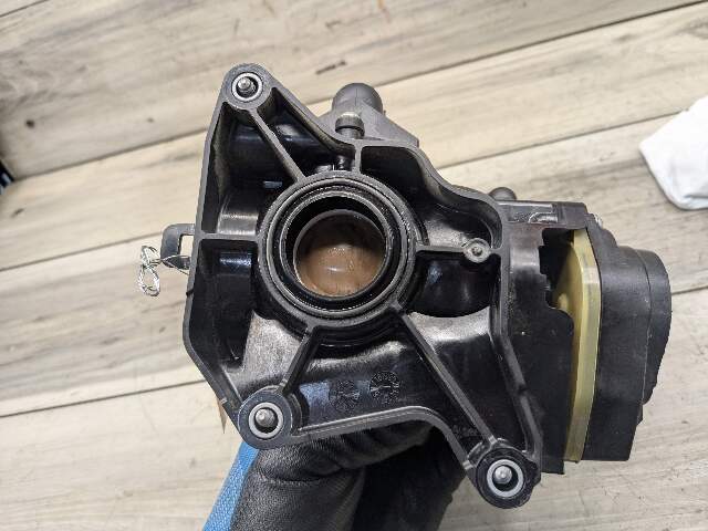 NOTE* 16-21 OEM BMW F23 F30 F32 G12 G30 Engine B58 Heat Thermostat Module
