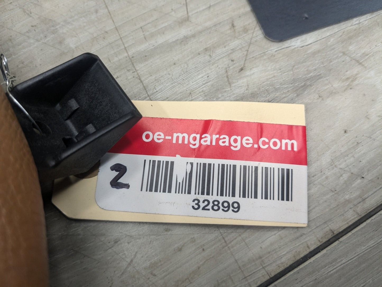 17-23 OEM BMW G30 530 540 M550 Retractable Armrest Tray Console Leather Brown
