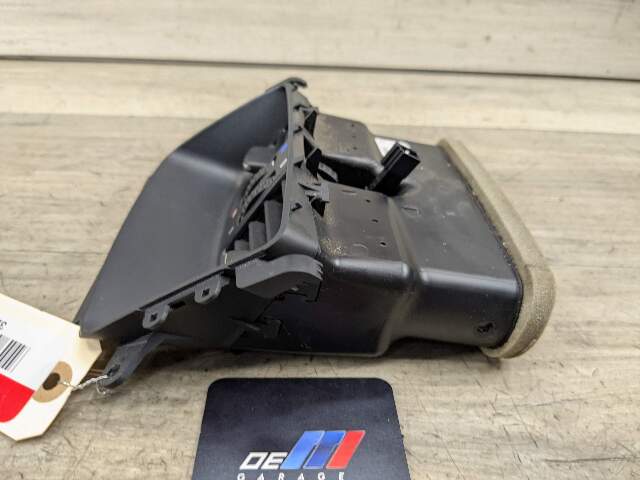 07-13 OEM BMW E92 328 335 Coupe Interior Central Console Rear Vent