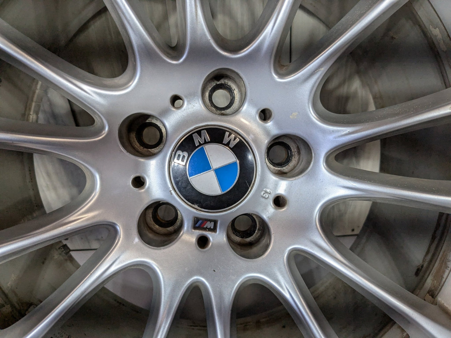 *OEM BMW F01 F02 F07 740 750 760 REAR Rim Wheel 19x9.5 ET39 M V-Spoke Style 302