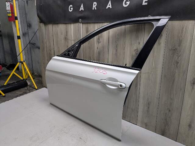 *13-18 OEM BMW F30 F31 F80 M3 FRONT Left Driver Side Door Shell Panel White A96