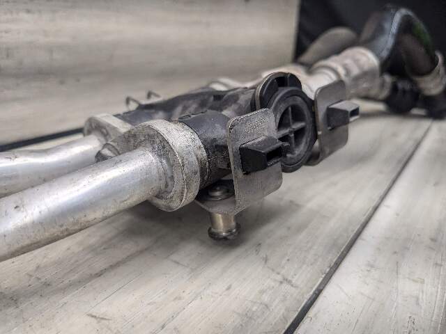 16-19 OEM BMW F90 G12 750 G30 M550 AT Transmission Oil Cooler Line Return Flow