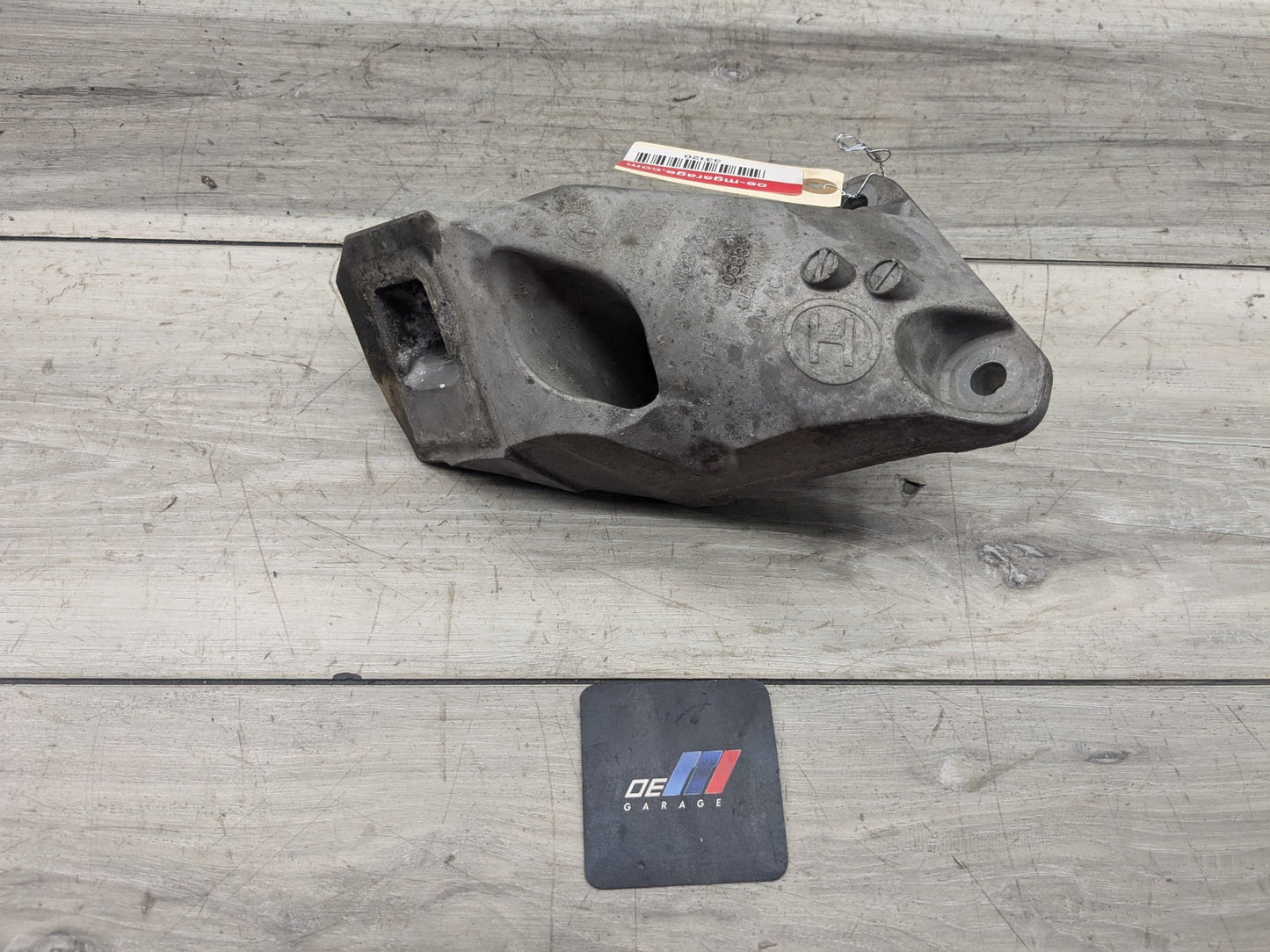 16-22 OEM BMW G12 G30 M550 750 AWD Right Side Engine N63 Motor Mount Bracket