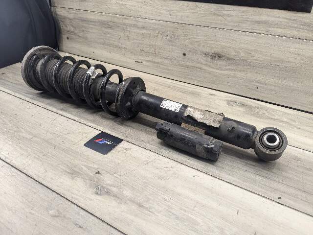NOTE* OEM BMW G30 M550iX REAR Left Driver Side Strut Shock Absorber Spring VDC