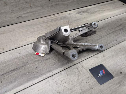 15-20 OEM BMW F80 F82 F83 M3 M4 S55 Engine Right Passenger Mount Bracket