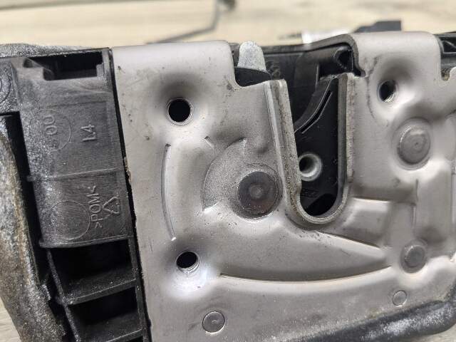 NOTE* OEM BMW F93 G11 G16 G30 REAR Left Driver Side Door Lock Latch Actuator