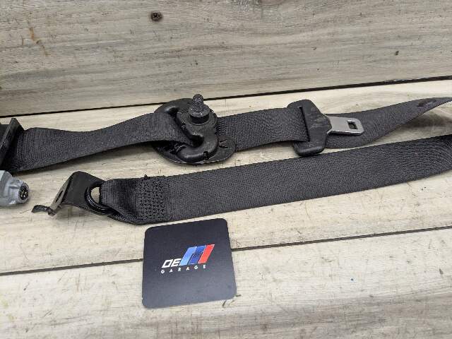 14-20 OEM BMW F22 F32 F82 M4 Front Right Passenger Seatbelt Retractor Black