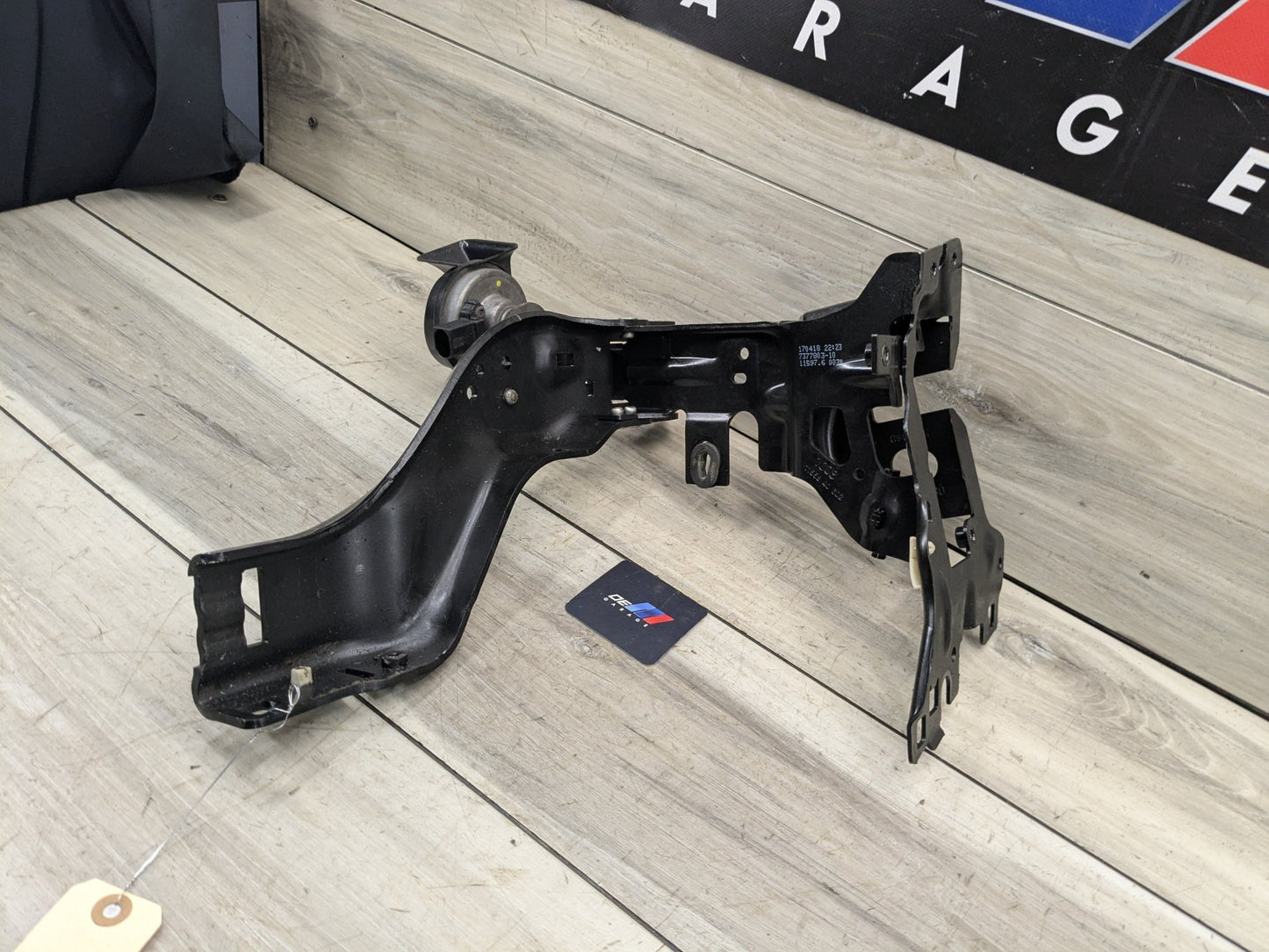 OEM BMW F90 G30 530 540 M550 M5 Left Driver Side Headlight Support Mount Bracket