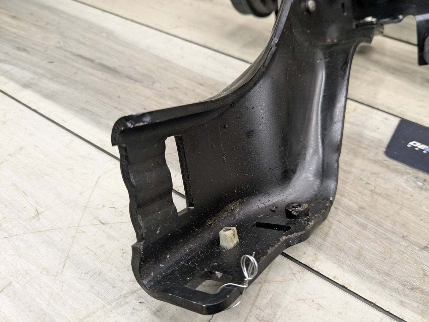 OEM BMW F90 G30 530 540 M550 M5 Left Driver Side Headlight Support Mount Bracket