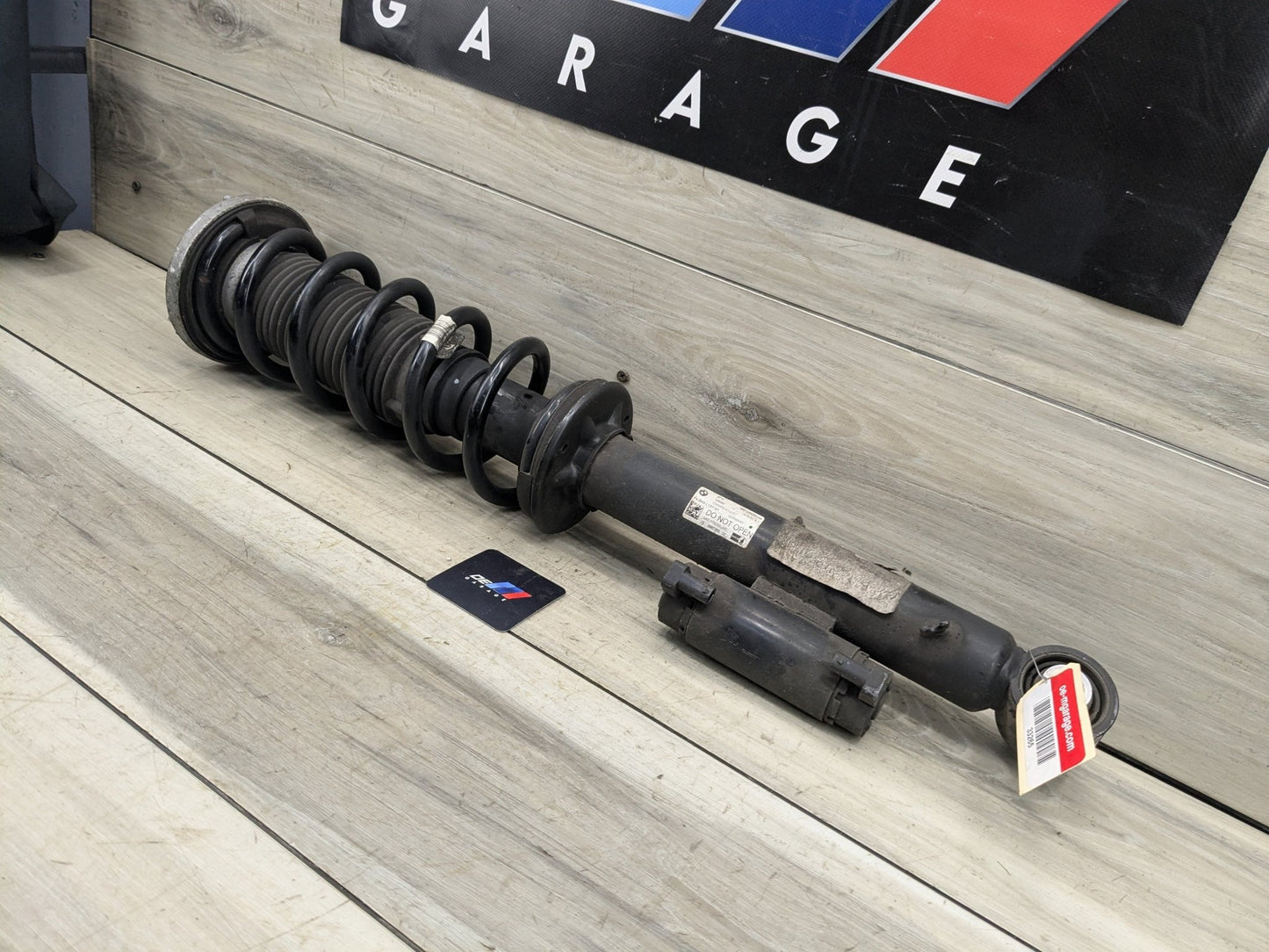 17-23 OEM BMW G30 M550 Rear Left Driver Side Strut Shock Absorber w/ Spring VDC