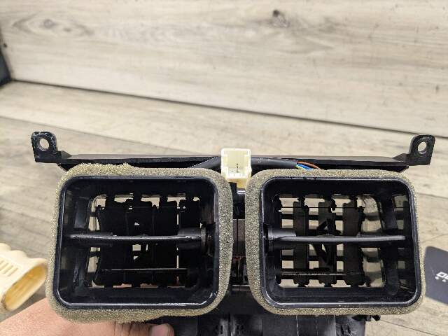 14-19 OEM BMW F15 F16 F85 F86 X5 X6 Rear AC Air Conditioning Vent Grille Black