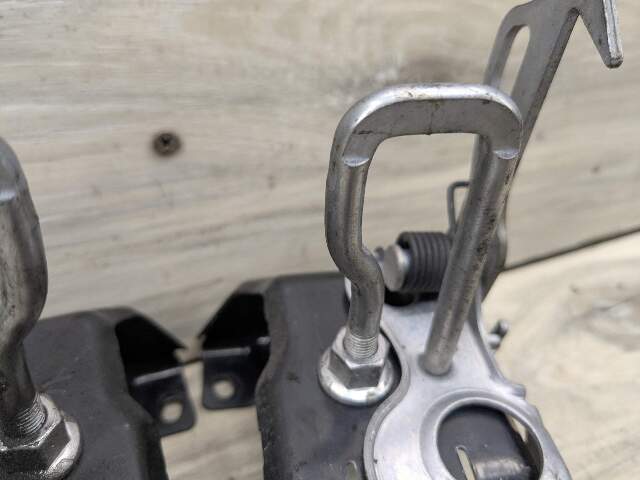 14-19 OEM BMW F15 F85 X5 F16 F86 X6 Hood Hardware Safety Latch Hook SET