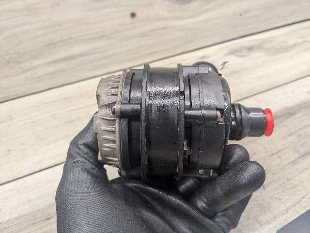 OEM BMW G01 G05 G20 G22 G23 Engine B46 B58 Auxiliary Electric Water Pump Cooling