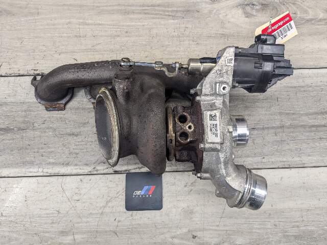 OEM BMW G01 G20 G22 G23 G30 330 530 Engine B46D Turbo Charger w/ Manifold