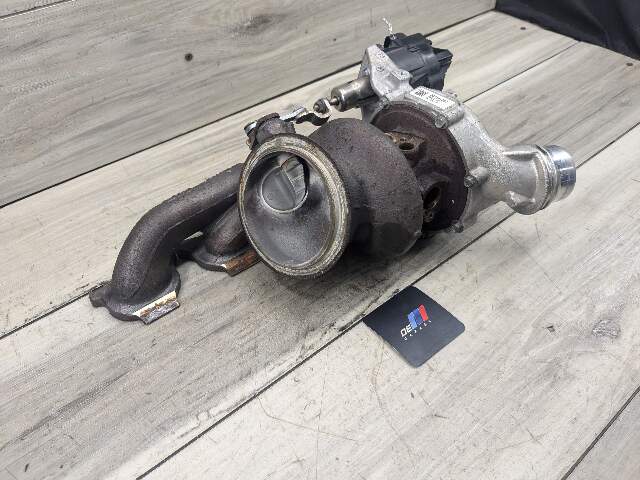 OEM BMW G01 G20 G22 G23 G30 330 530 Engine B46D Turbo Charger w/ Manifold
