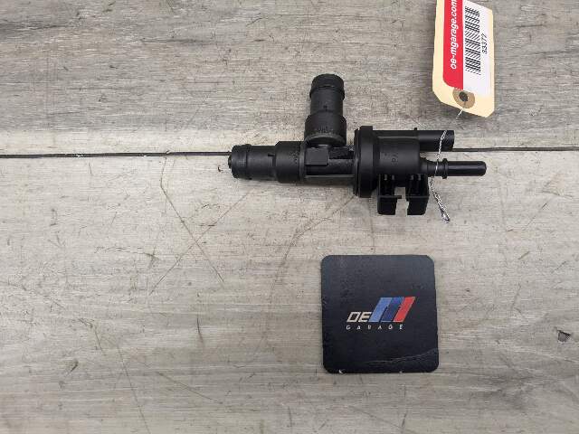 OEM BMW G01 G02 G05 G12 G20 G30 Fuel Tank Vapor Breather Valve B46 B58