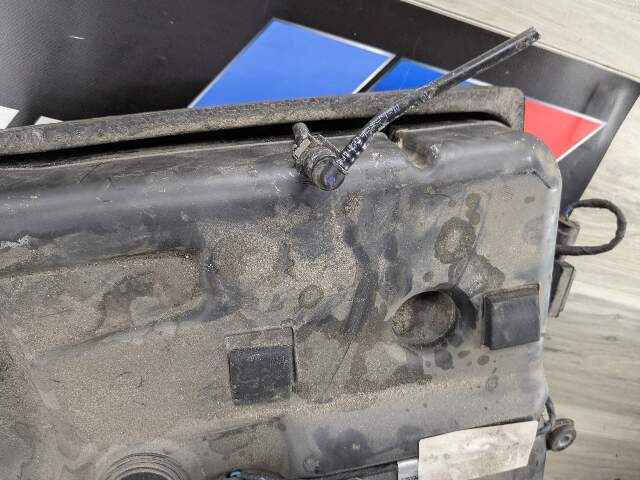 09-13 OEM BMW E70 X5 Diesel Sedan SCR Selective Catalytic Reduction DEF Tank