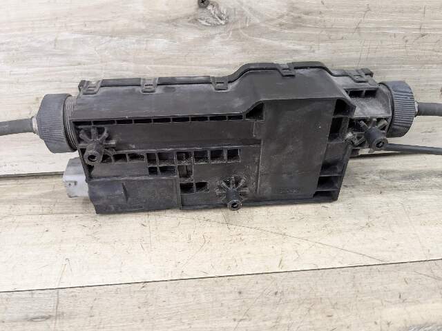 09-15 OEM BMW F01 F02 740 750 Emergency Parking Brake Actuator Unit Motor