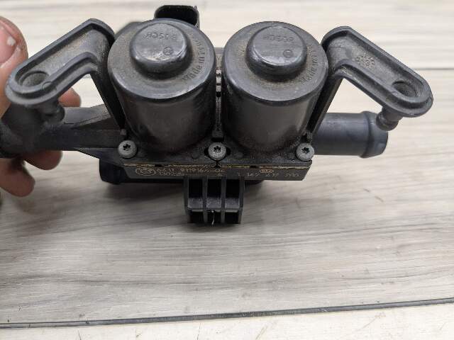 OEM BMW F01 F02 F06 F07 F10 F12 F13 M5 M6 Engine Water Heater Control Valve Pump