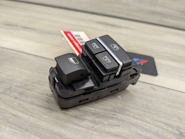 10-18 BMW F01 F02 F06 F07 Rear Window Regulator Sun Shade Control Switch