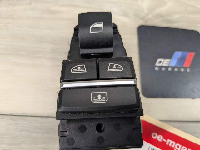 10-18 BMW F01 F02 F06 F07 Rear Window Regulator Sun Shade Control Switch