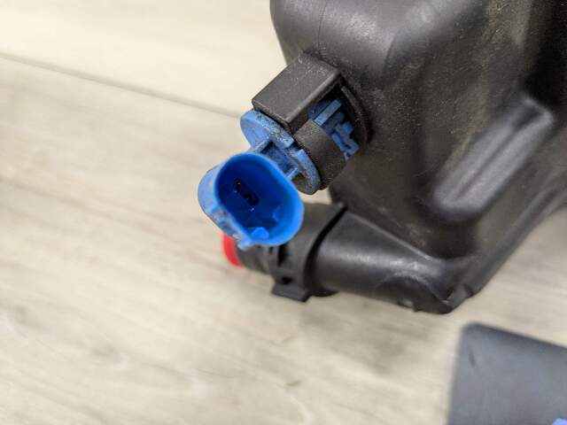 10-18 OEM BMW F01 F10 F13 Engine Cover N55 Head Cylinder Ignition Coil Covering
