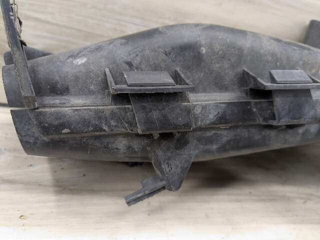 06-10 OEM BMW E92 E93 328 330 335 Front Right Passenger Side Brake Air Vent Duct