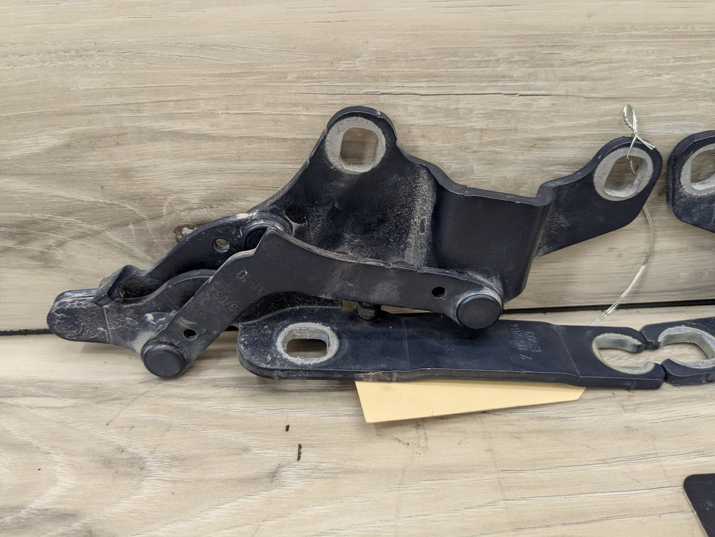 06-13 OEM BMW E90 E91 E92 E93 Hood Bonnet Left Right Side Hood Hinges SET