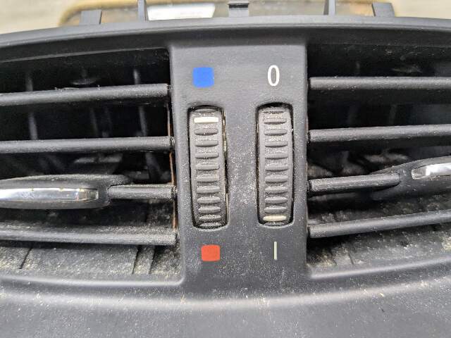 07-13 OEM BMW E92 E93 Interior Central Console Rear Vent