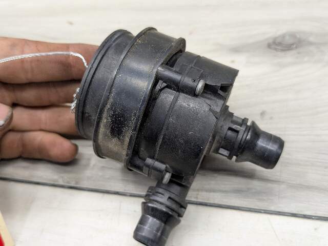 OEM BMW F23 F30 F32 F36 F80 F82 M3 Engine B46 S55 Auxiliary Coolant water Pump