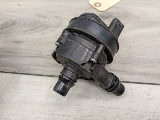 OEM BMW F23 F30 F32 F36 F80 F82 M3 Engine B46 S55 Auxiliary Coolant water Pump