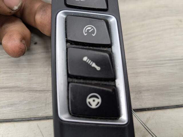 15-20 OEM BMW F80 F82 F83 F87 M2 M3 M4 Operating Unit Center Console Switch