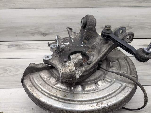 15-20 OEM BMW M2 M3 F80 M4 F82 F83 Rear Left Wheel Hub Spindle Knuckle Assembly