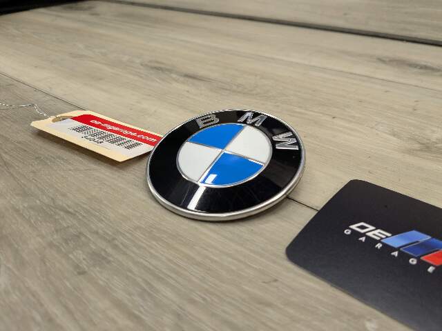 Genuine BMW F39 F90 G20 G30 G32 M5 Rear Round Emblem For Bumper Hood 74mm