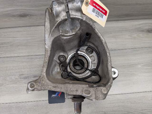 20-24 OEM BMW F97 F98 X3M X4M FRONT Right Passenger Wheel Hub Spindle Knuckle
