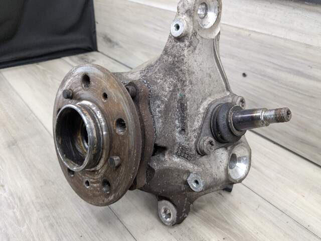 20-24 OEM BMW F97 F98 X3M X4M FRONT Right Passenger Wheel Hub Spindle Knuckle